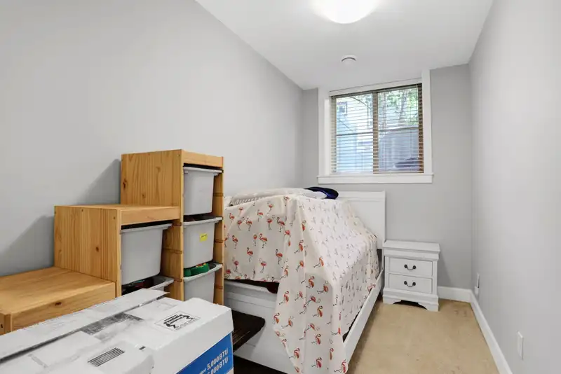 37 19560 68 AVENUE - photo 4 of 19