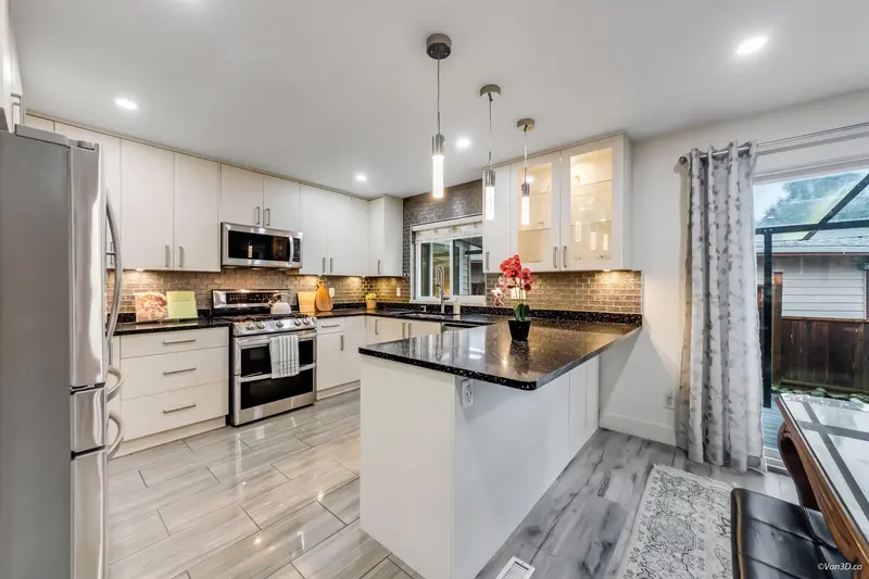 20461 DENIZA AVENUE - photo 4 of 25