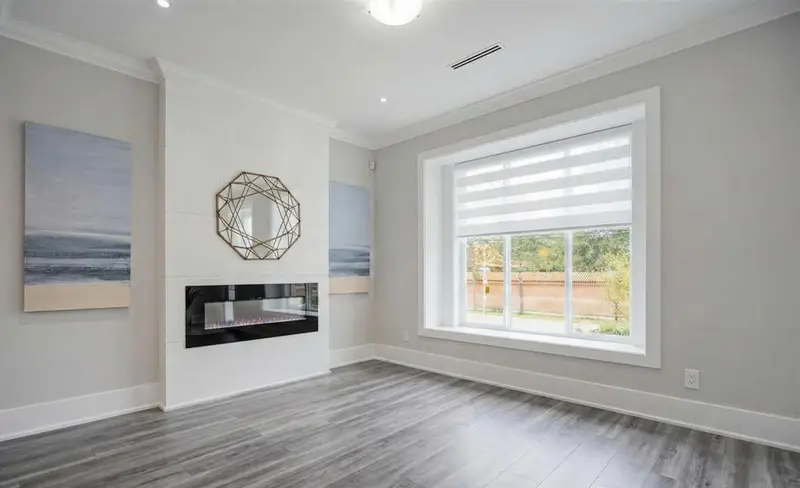 9131 STEVESTON HIGHWAY - photo 3 of 25