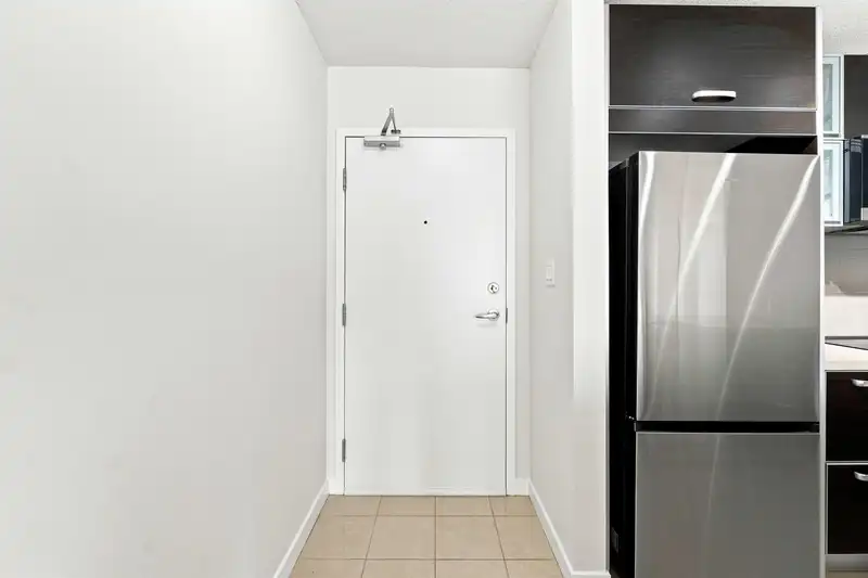 3202 13688 100 AVENUE - photo 2 of 38