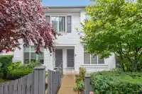 37 8130 136A STREET - thumbnail 2