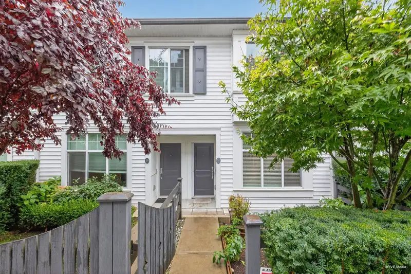 37 8130 136A STREET - photo 2 of 26