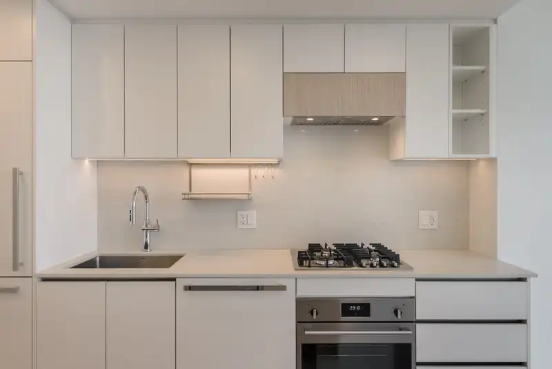 3211 13573 98A AVENUE - photo 3 of 22