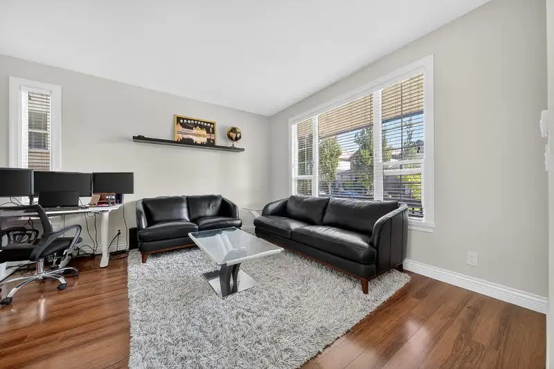 6517 193A STREET - photo 4 of 27