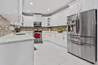 14570 76B AVENUE - thumbnail 14
