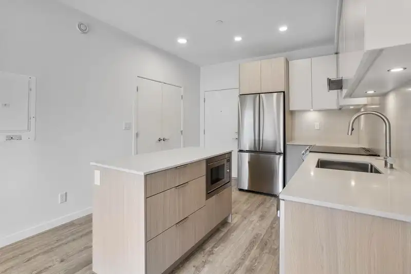434 13968 LAUREL DRIVE - photo 3 of 17