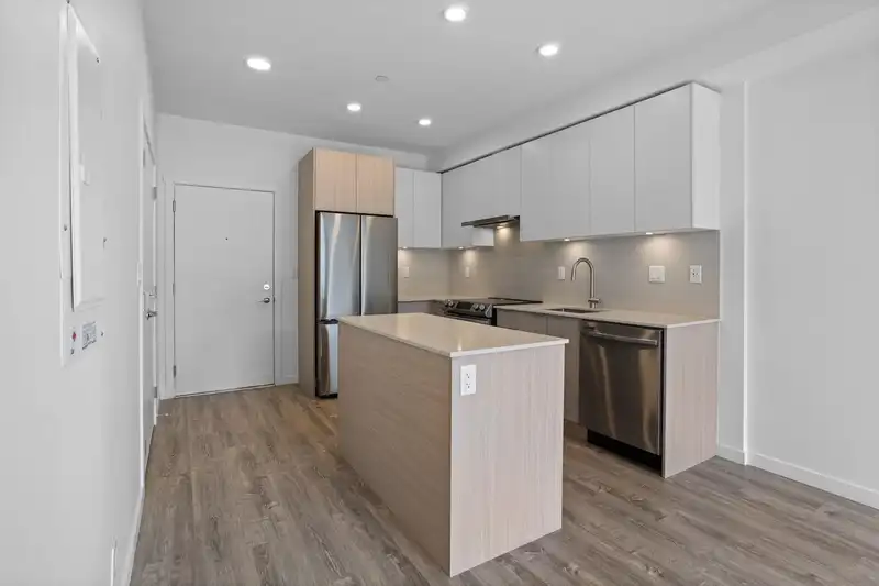 434 13968 LAUREL DRIVE - photo 4 of 17