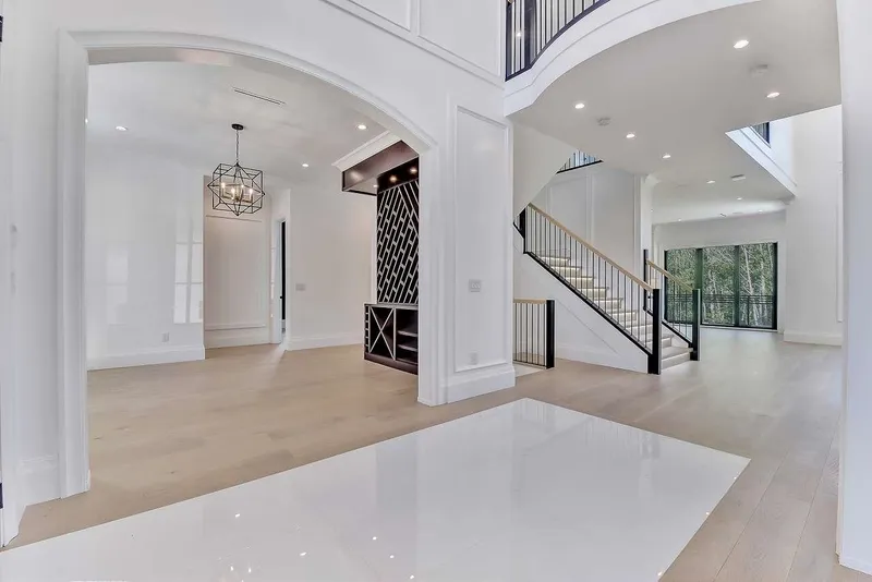 16561 29A AVENUE - photo 4 of 25