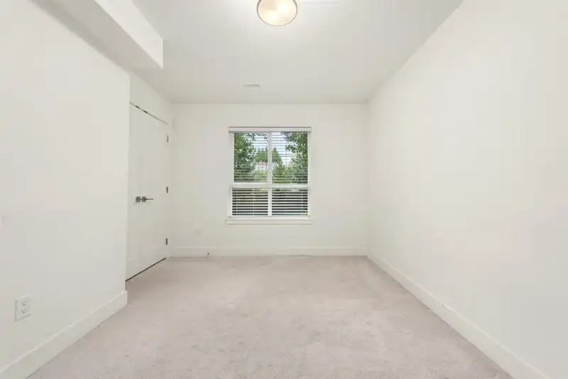 12 16828 BOXWOOD DRIVE - photo 3 of 30