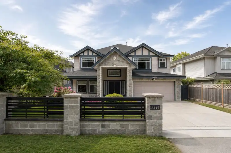 14926 102A AVENUE - photo 1 of 40