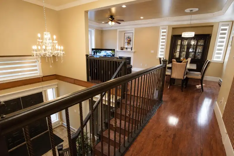 14926 102A AVENUE - photo 3 of 40