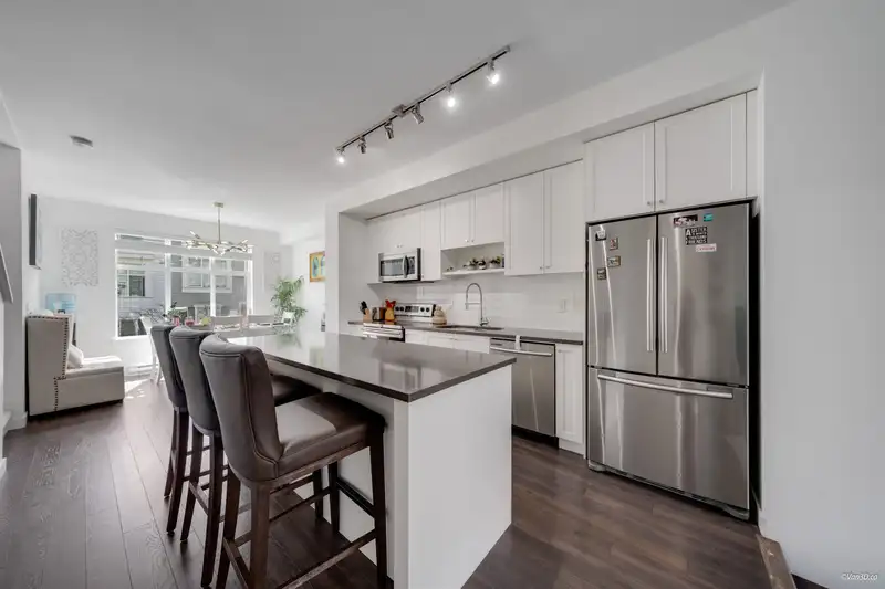 62 8168 136A STREET - photo 1 of 23