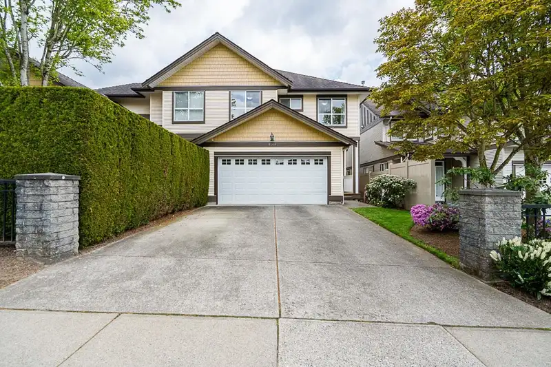8268 158 STREET - photo 1 of 39