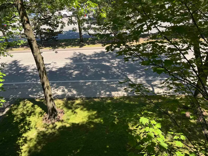328 10838 CITY PARKWAY - photo 4 of 11