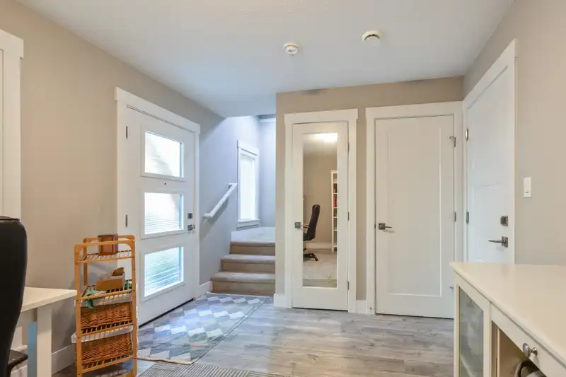 208 16488 64 AVENUE - photo 4 of 25