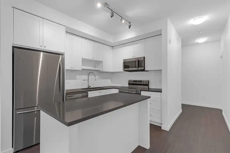 419 13623 81A AVENUE - photo 4 of 24