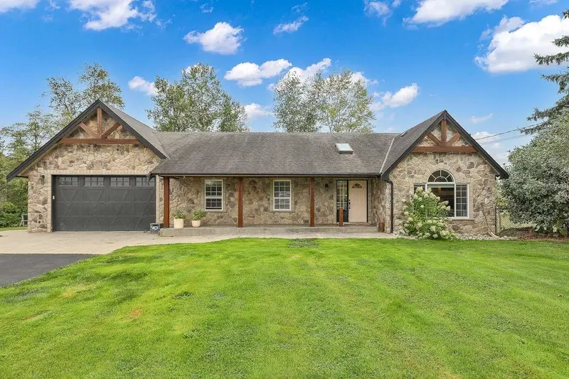 6650 258 STREET - photo 2 of 25