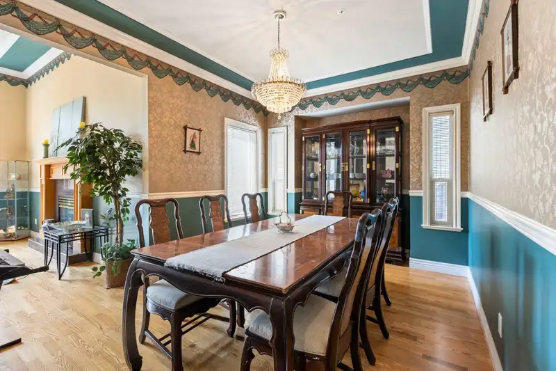 11393 ROYAL CRESCENT - photo 4 of 37