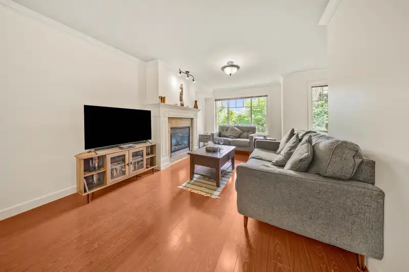 22 6238 192 STREET - photo 2 of 17