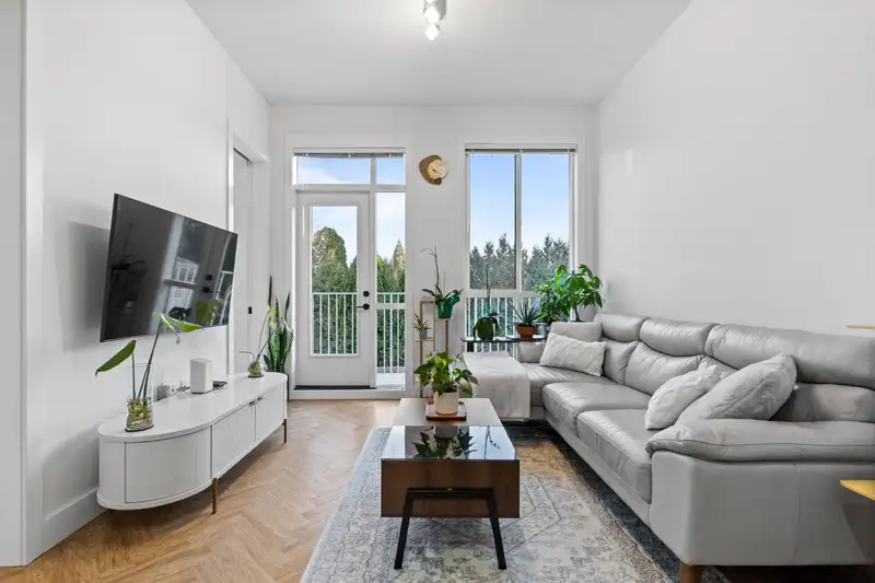 425 14968 101A AVENUE - photo 3 of 31