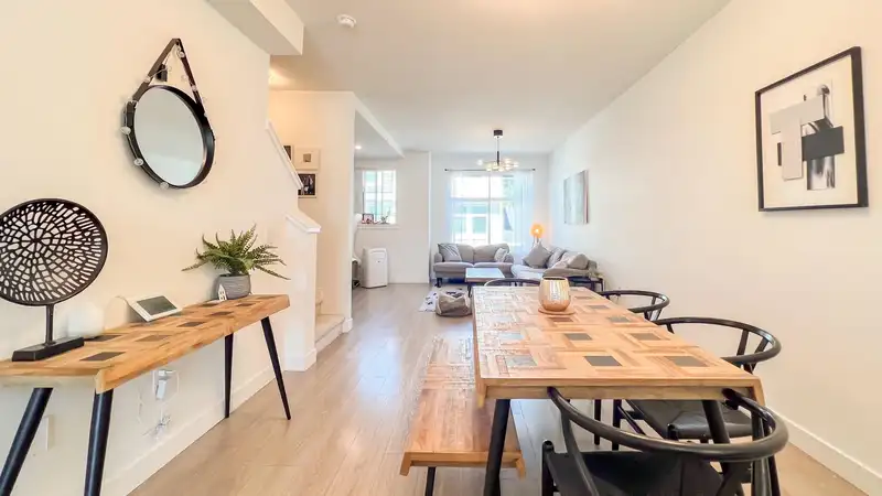 24 12073 62 AVENUE - photo 3 of 22