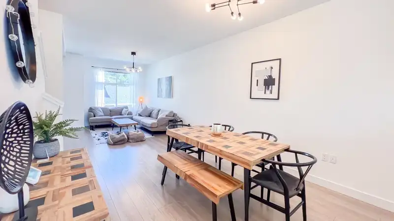 24 12073 62 AVENUE - photo 4 of 22
