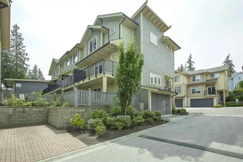 48 5957 152 STREET - photo 3 of 35