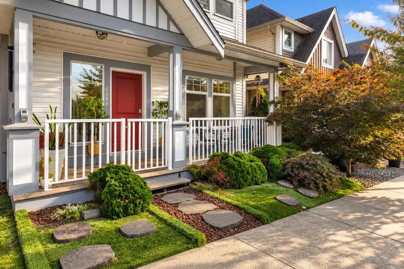 6686 192 STREET - photo 2 of 36