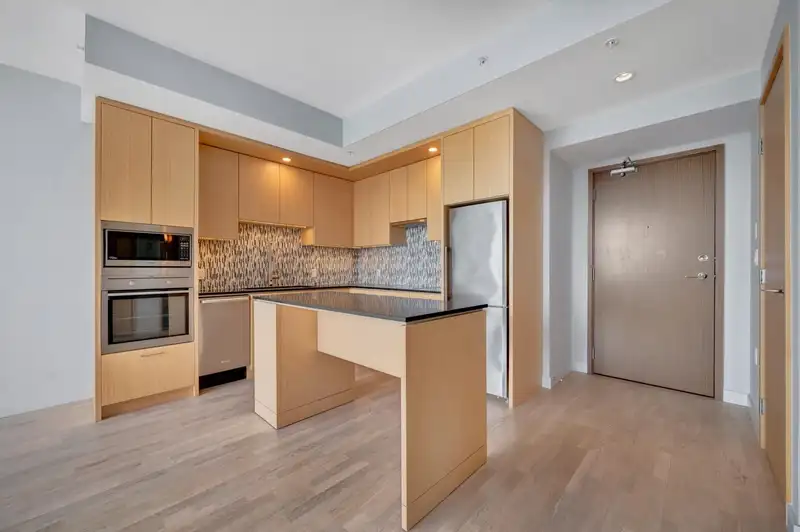 2407 13495 CENTRAL AVENUE - photo 2 of 29