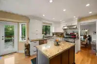 7402 149A STREET - thumbnail 19