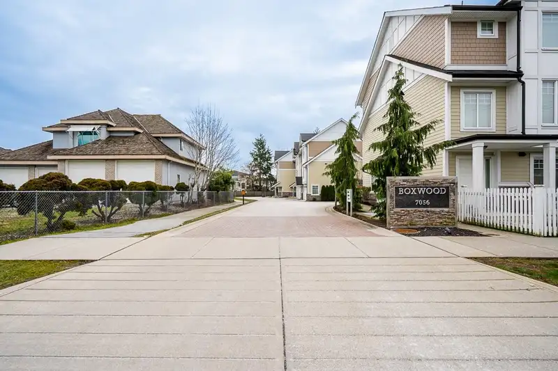 12 7056 192 STREET - photo 2 of 38