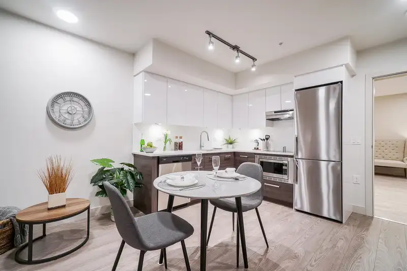 331 10928 132 STREET - photo 2 of 4