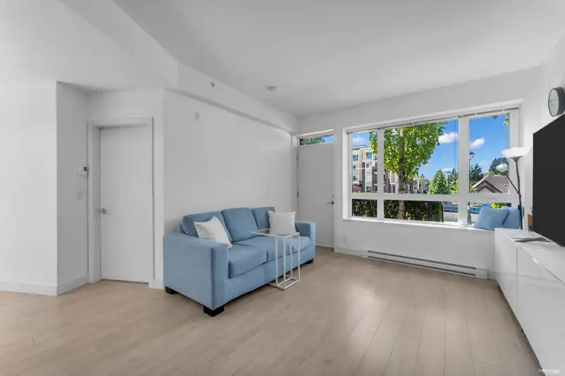 4 13931 FRASER HIGHWAY - photo 4 of 38