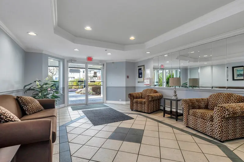 214 2451 GLADWIN ROAD - photo 4 of 25