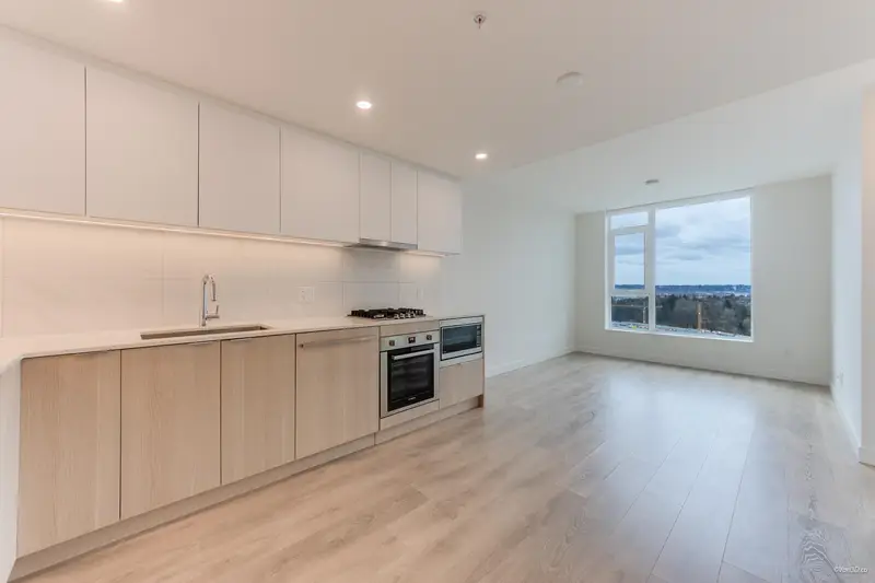 1401 308 ALDERSON AVENUE - photo 4 of 23