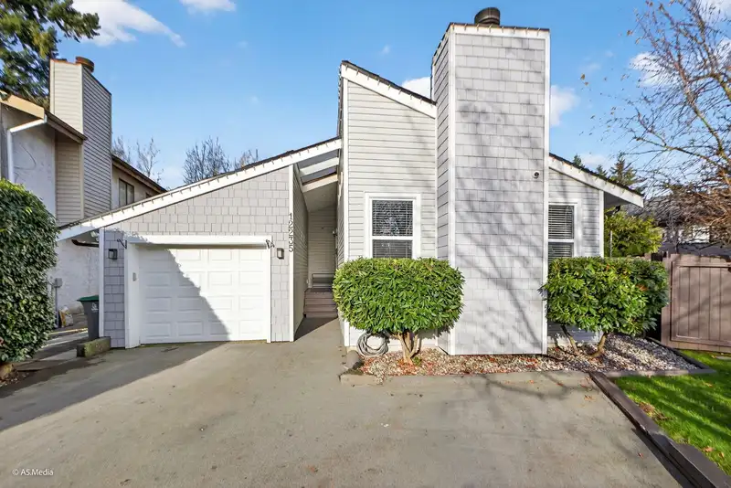 12235 80A AVENUE - photo 3 of 26