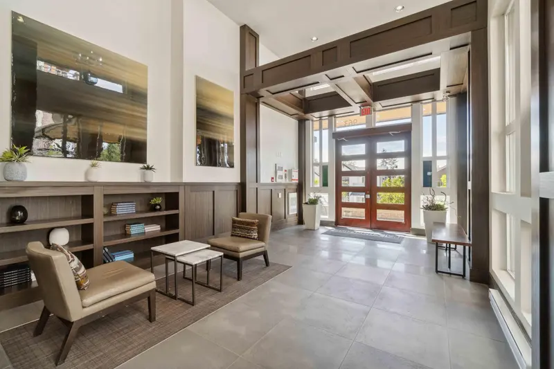 1104 963 CHARLAND AVENUE - photo 2 of 25