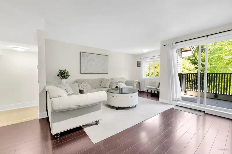 110 13368 72 AVENUE - photo 4 of 21