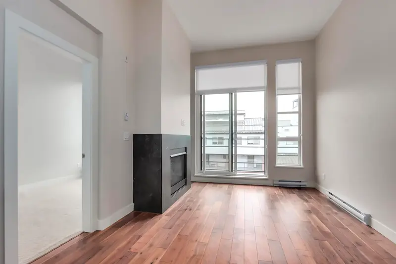 411 13040 NO. 2 ROAD - photo 4 of 25