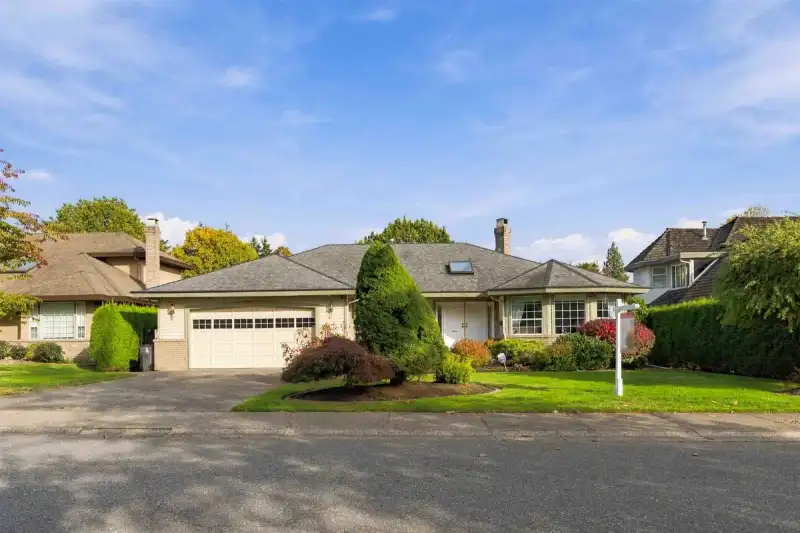 10536 BIRCHTREE GROVE - photo 1 of 37