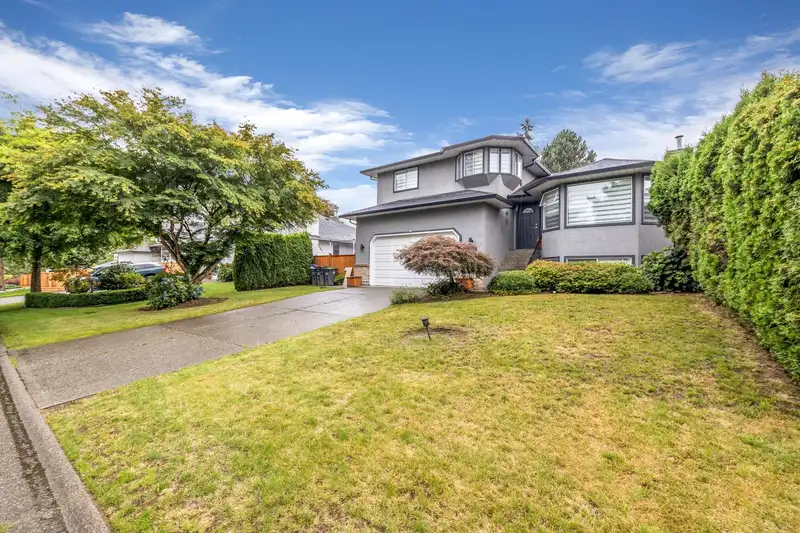 5653 SUNDALE GROVE - photo 3 of 40