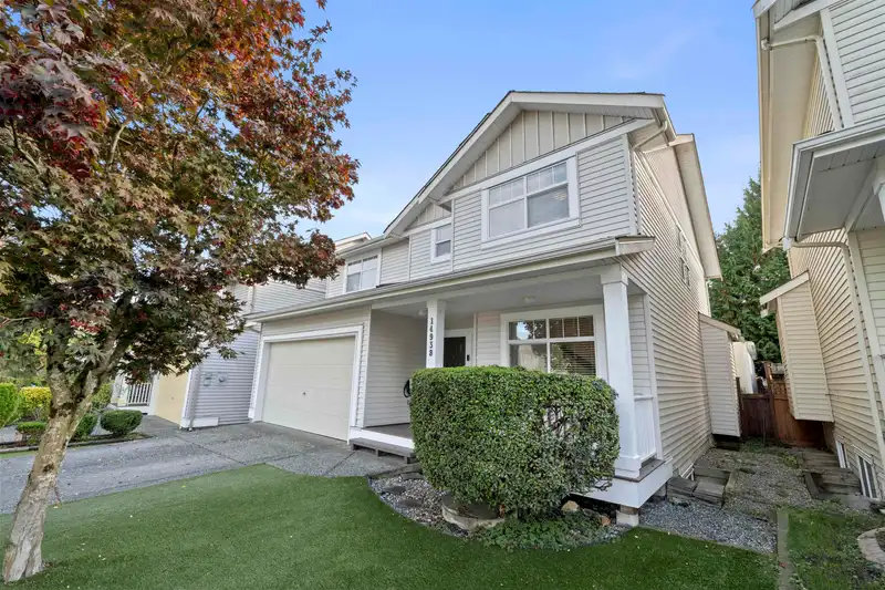 14938 59 AVENUE - photo 2 of 25