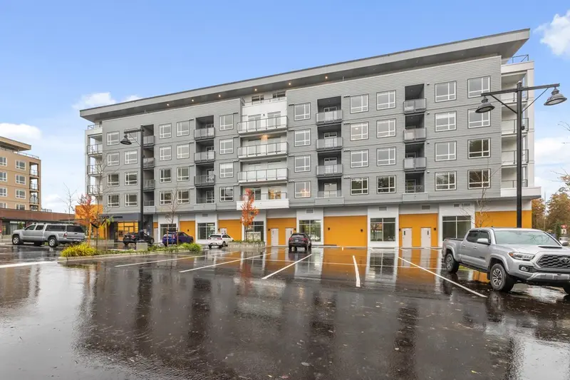 410 27215 ALDERGROVE TOWN CENTRE DRIVE - photo 4 of 25