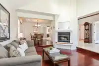 8238 153B STREET - thumbnail 2
