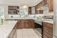 8238 153B STREET - thumbnail 3