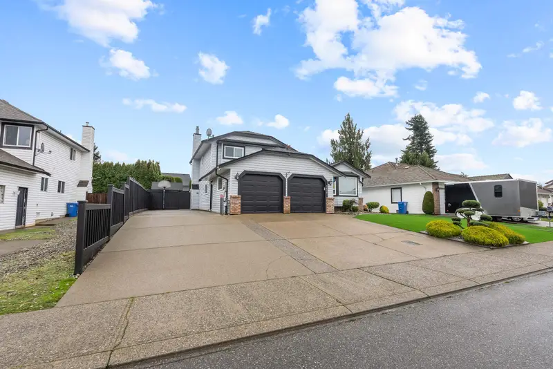 3470 CHASE STREET - photo 4 of 25