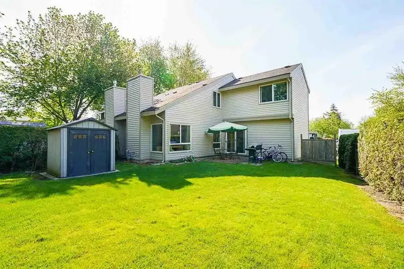 6058 E GREENSIDE DRIVE - photo 1 of 18