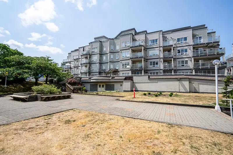 108 14355 103 AVENUE - photo 3 of 34
