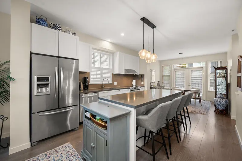 18 3461 PRINCETON AVENUE - photo 3 of 25