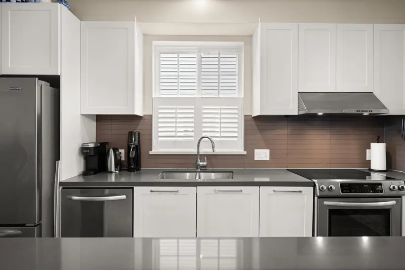 18 3461 PRINCETON AVENUE - photo 4 of 25